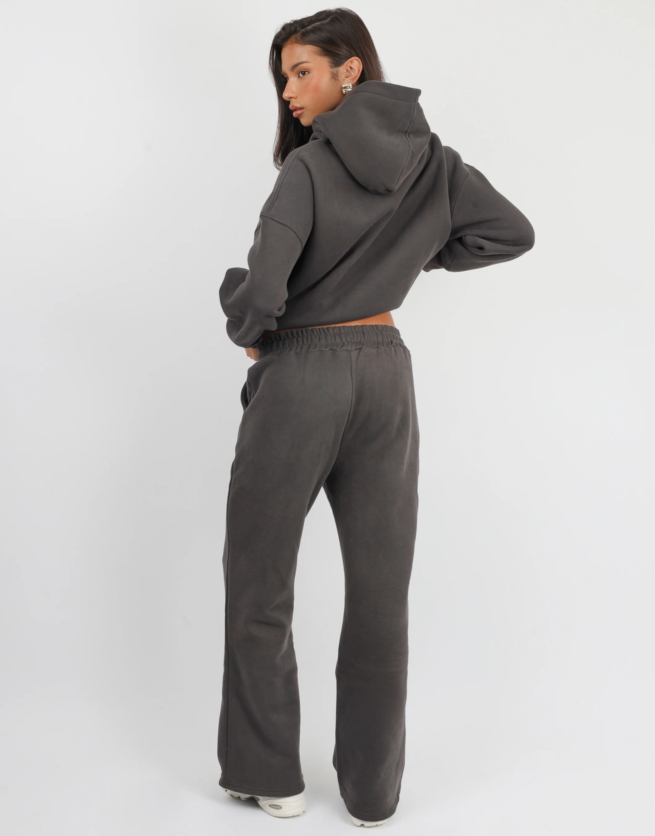 Colby Simmi Studios Essentials Flared Joggers in Slate - Image 3