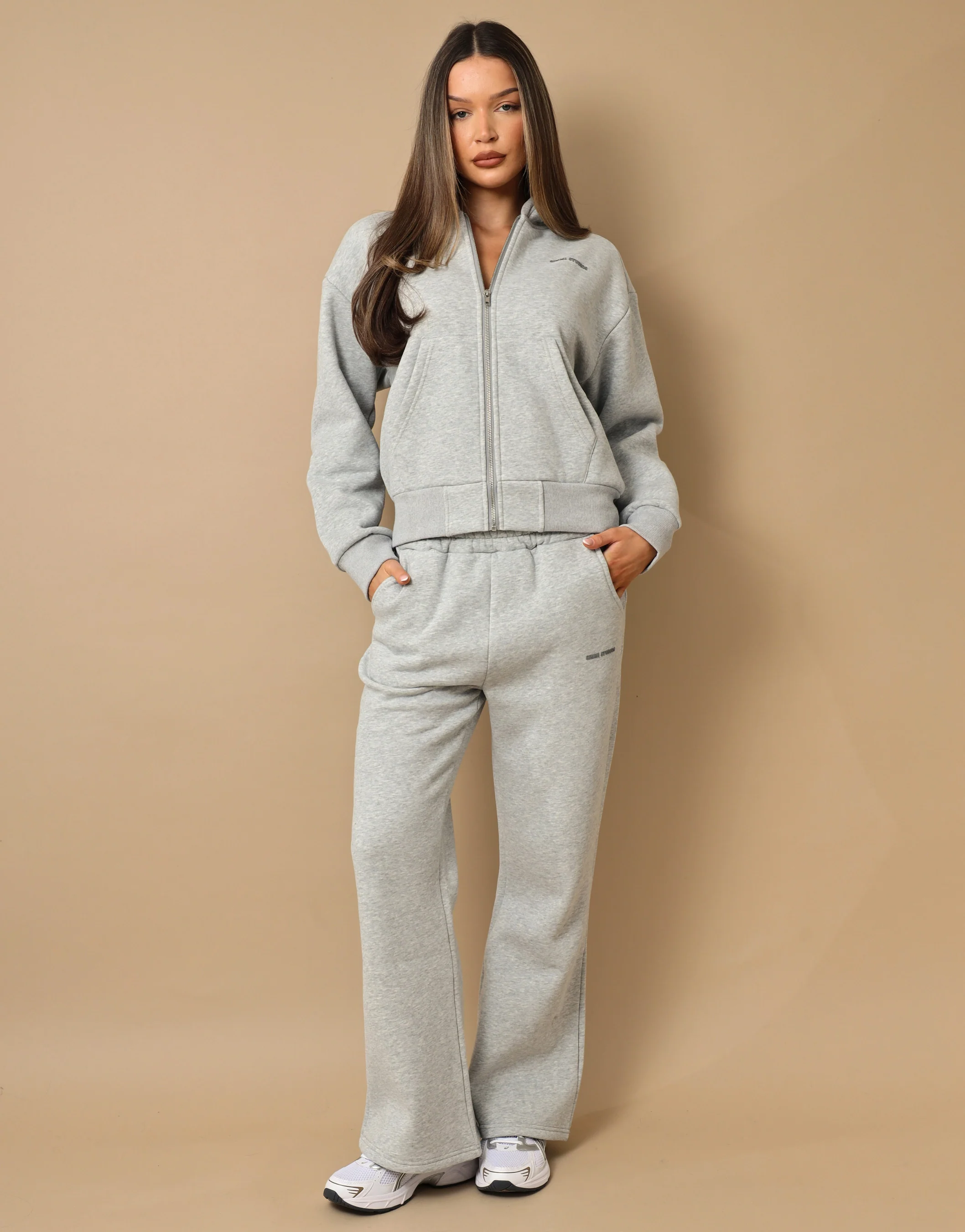 Colby Simmi Studios Essentials Joggers In Grey Marl