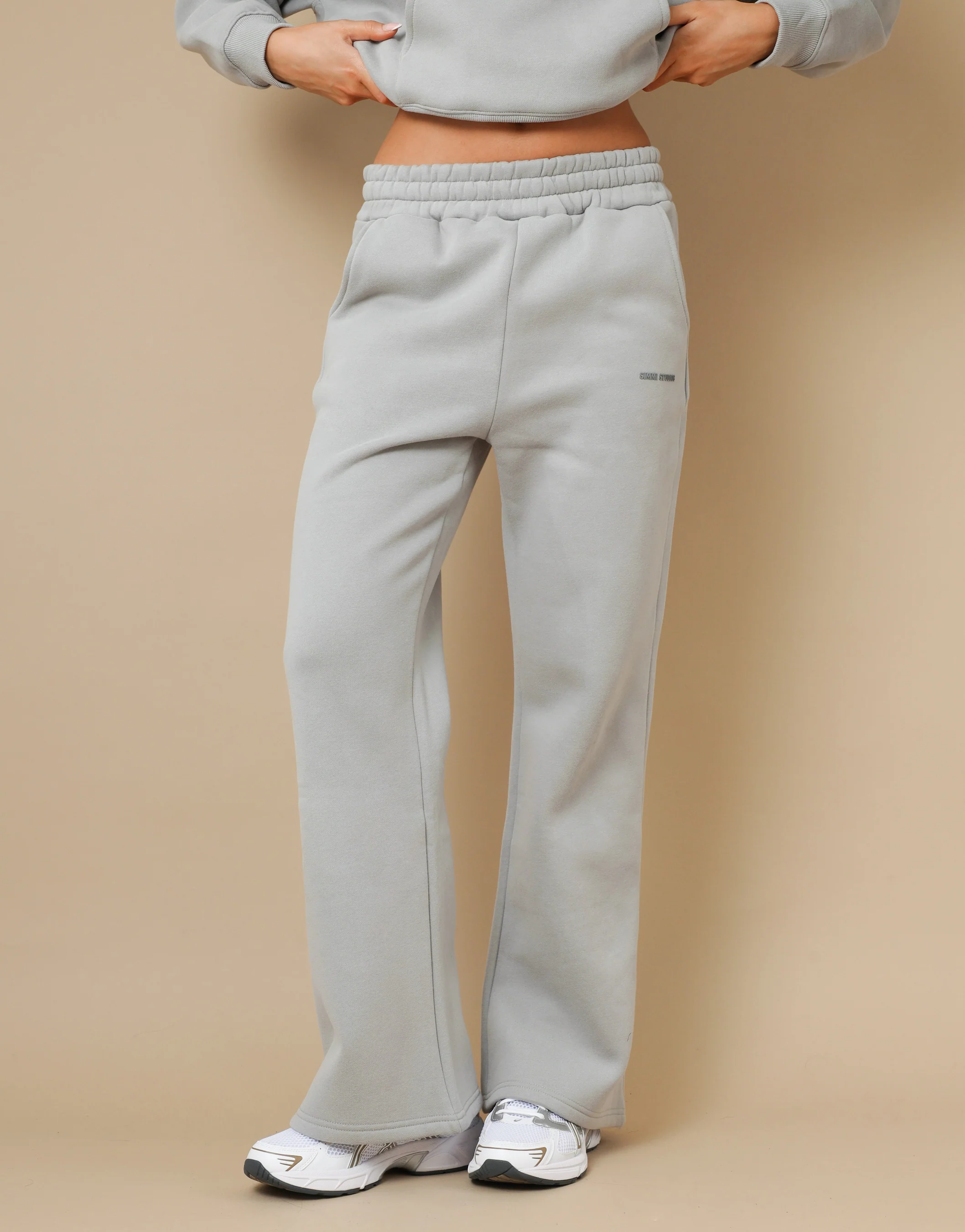 Colby Simmi studios Essentials Joggers In Light Grey - Image 2