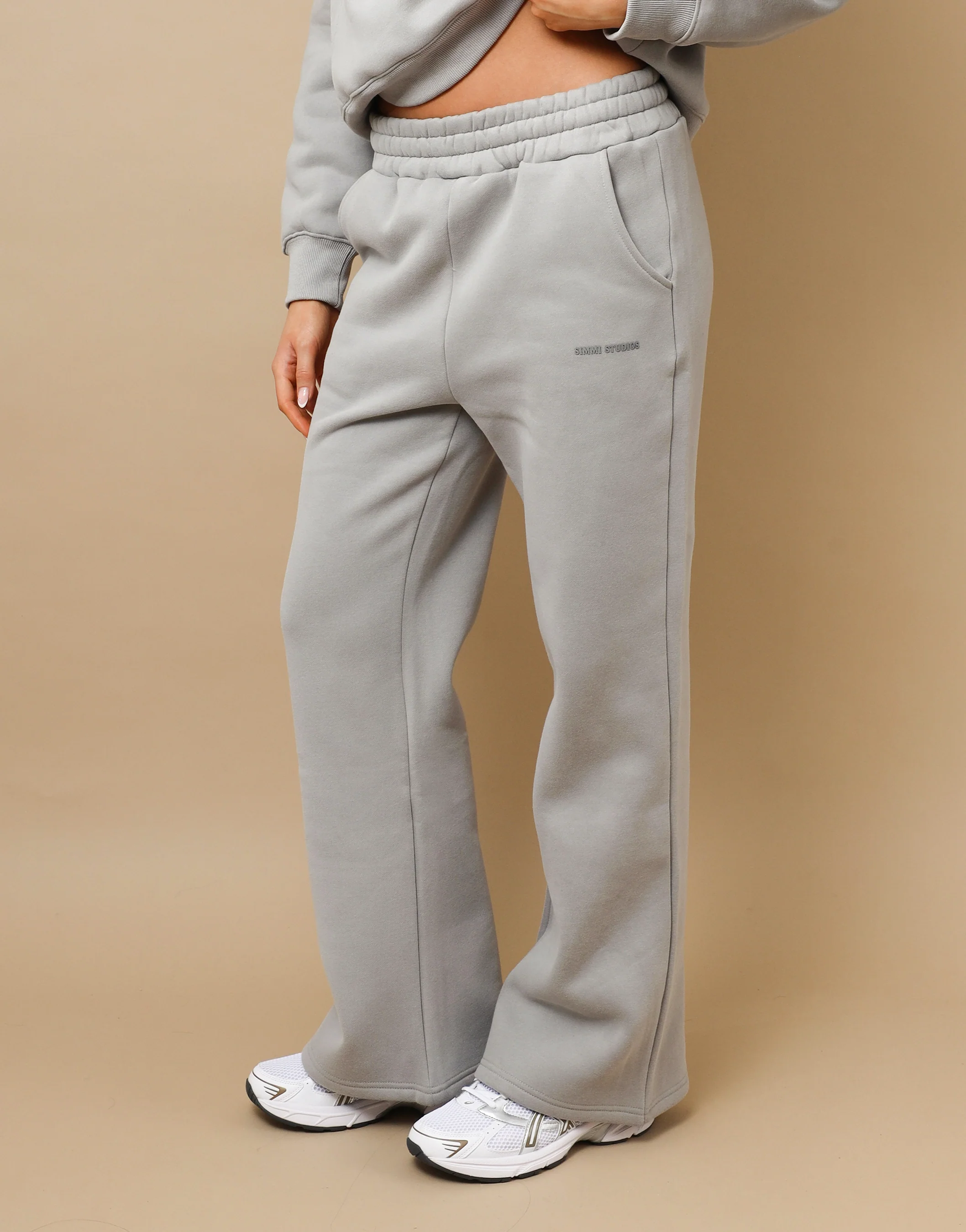 Colby Simmi studios Essentials Joggers In Light Grey - Image 3