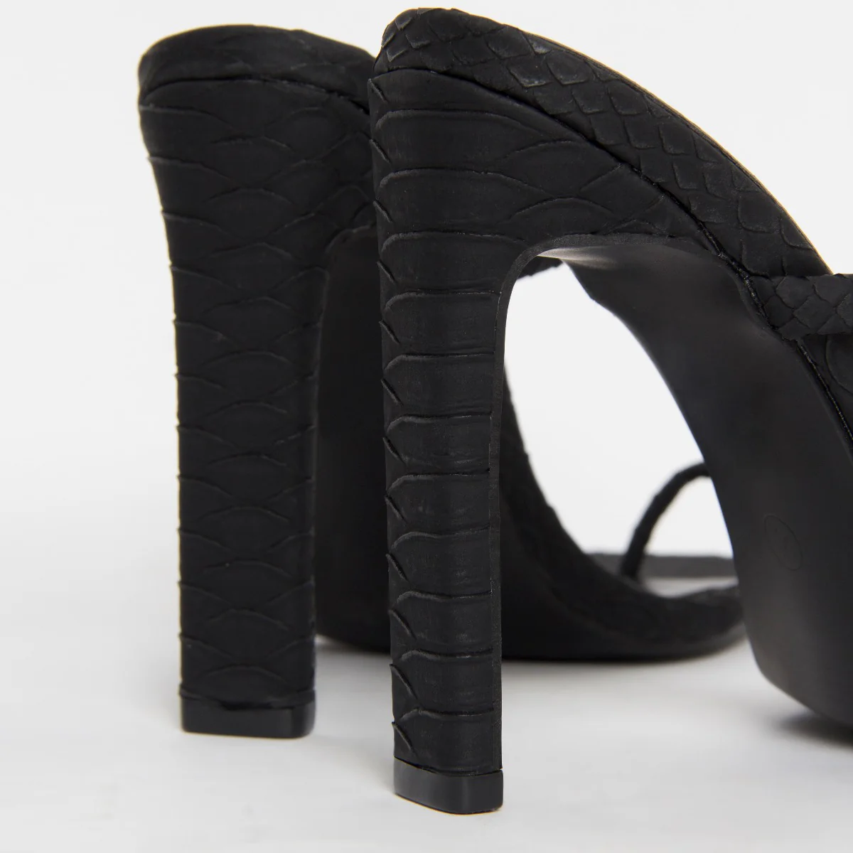 Cyan Black Snake Toe Loop Slim Block Heels - Image 2