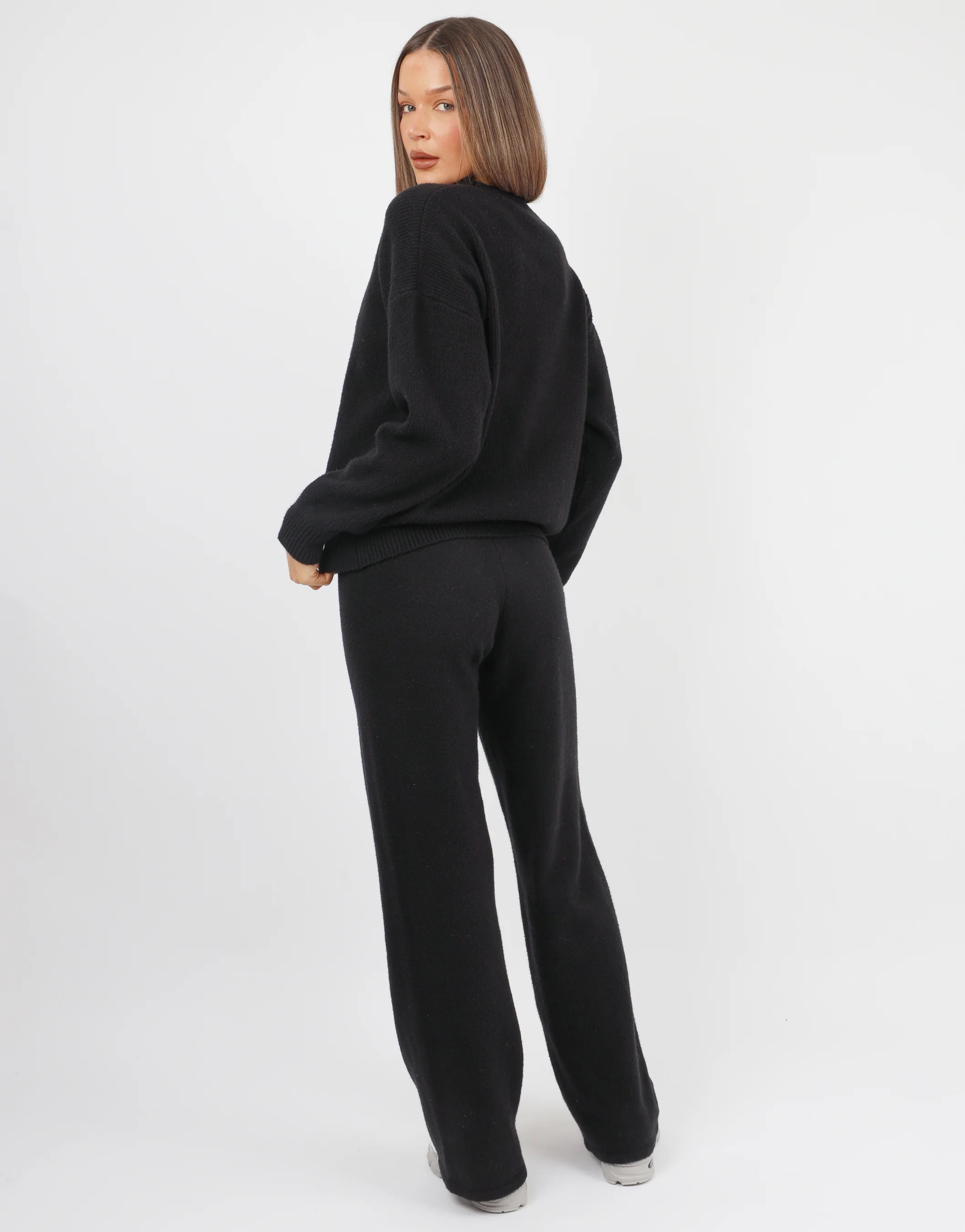 Faye Simmi studios soft touch crew neck in black - Image 4