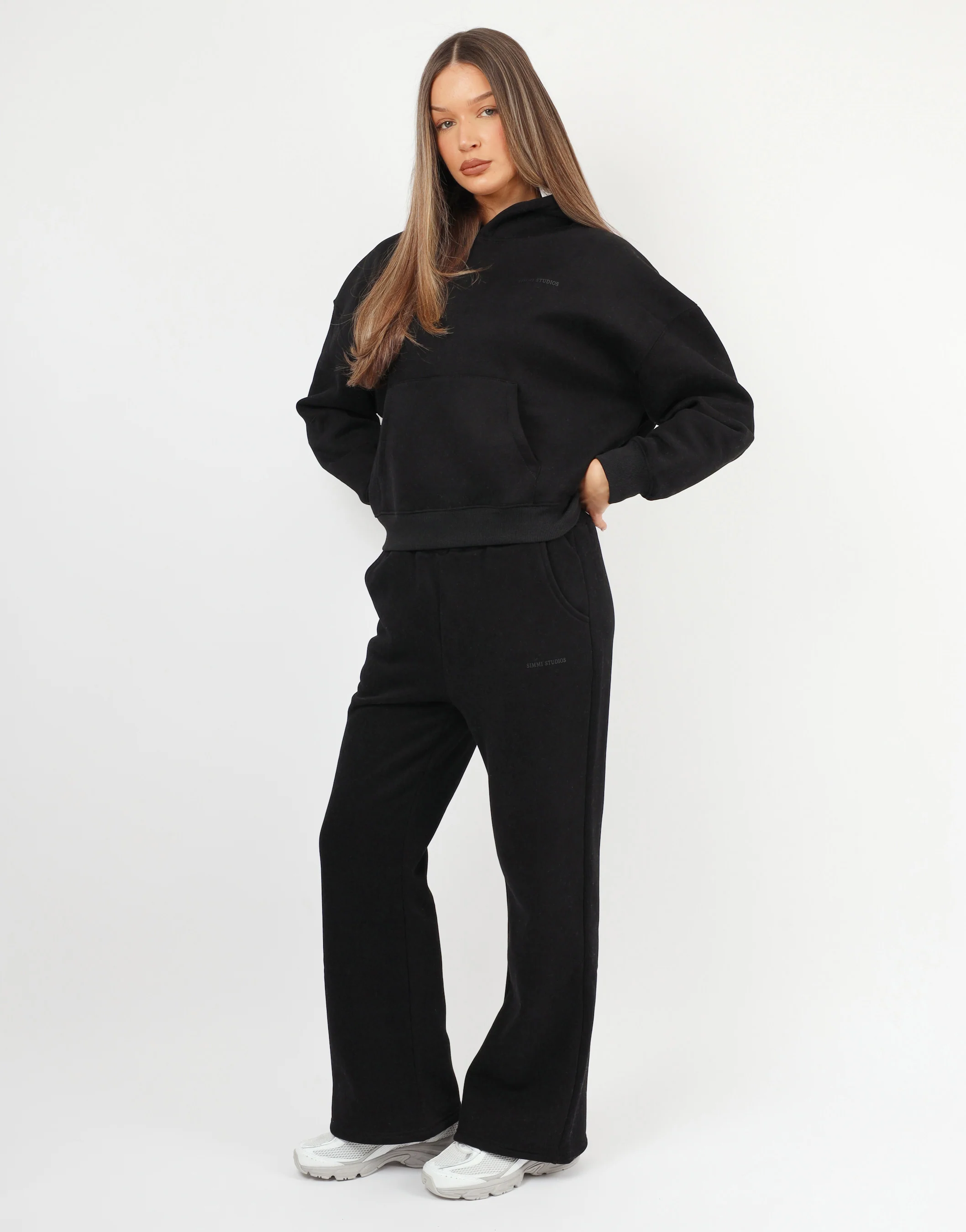 Maeve Simmi Studios Essentials Hoodie in Black - Image 3