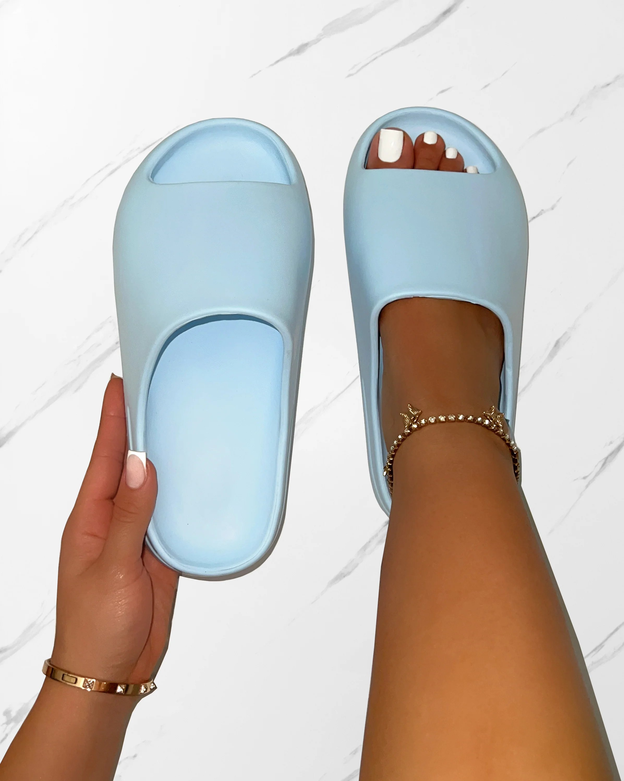 Sand Blue Moulded Sliders