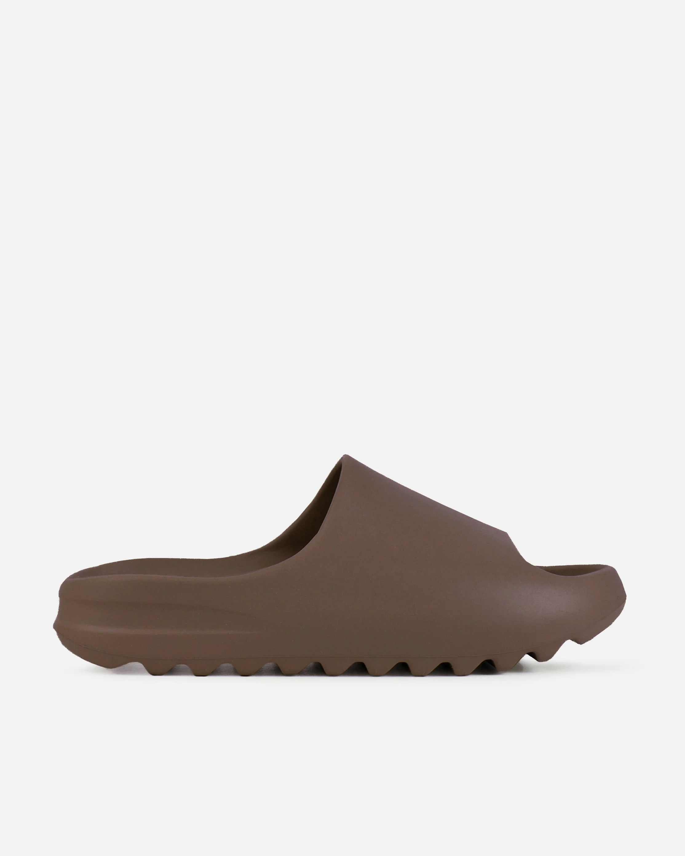 Sand Chocolate Moulded Sliders - Image 2
