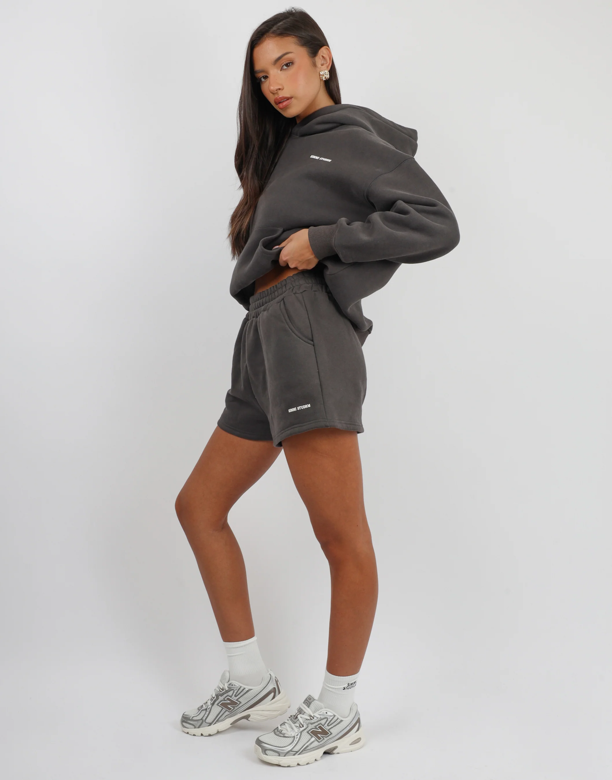 Winslow Simmi Studios Essentials Shorts in Slate - Image 3